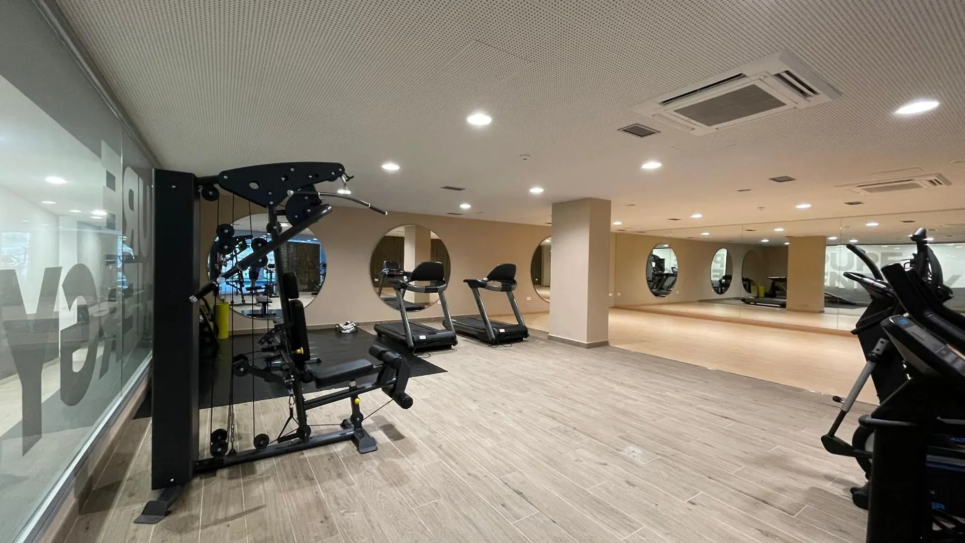 Intermobiliaria Rentals - Oasis 325 2D Estepona Spanje
